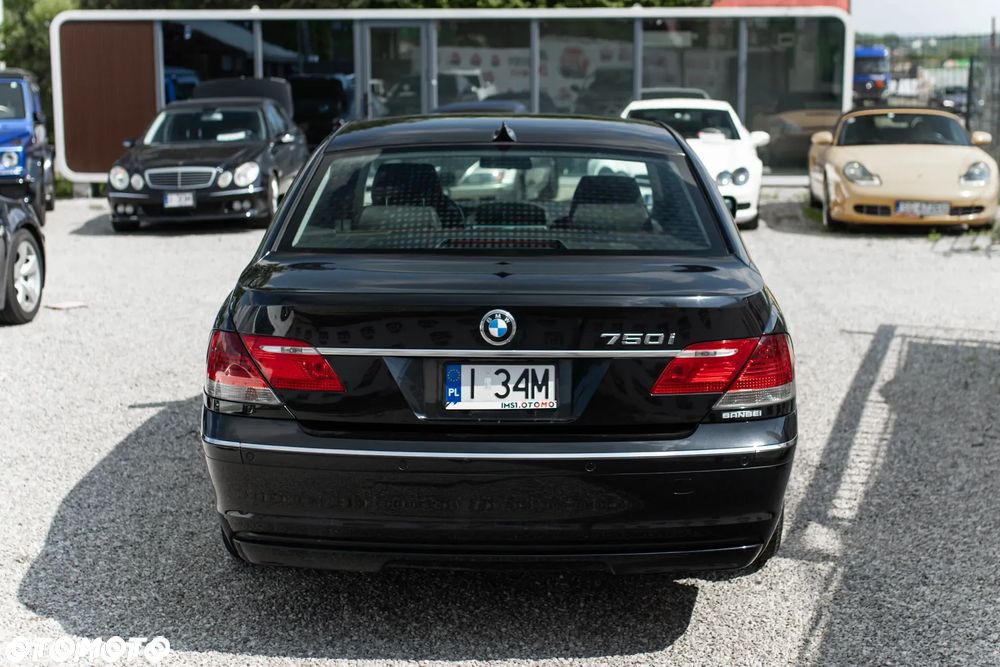 BMW Seria 7 750i - 3