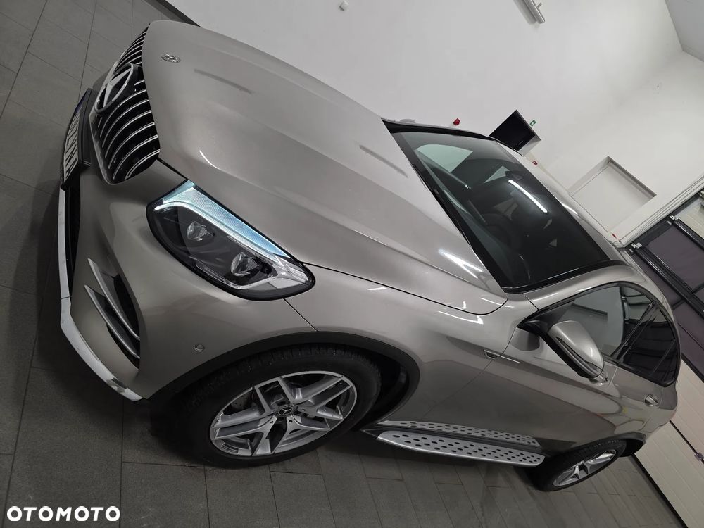 Mercedes-Benz GLC 250 4Matic 9G-TRONIC AMG Line - 4