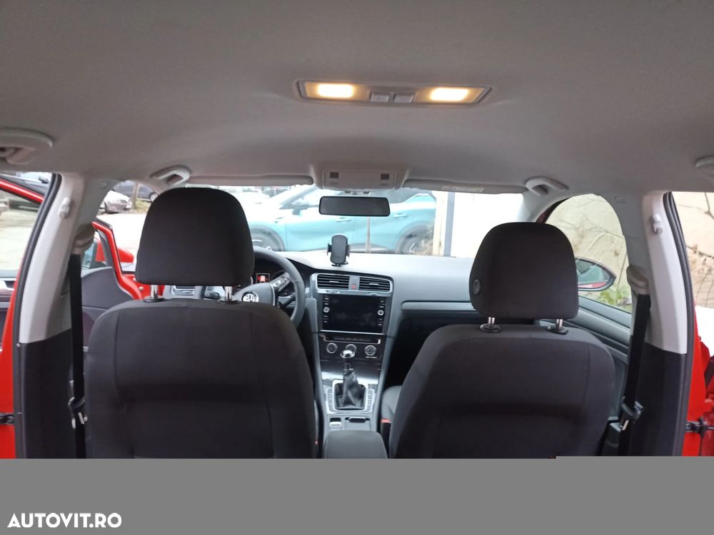 Volkswagen Golf 1.6 TDI SCR Comfortline - 12