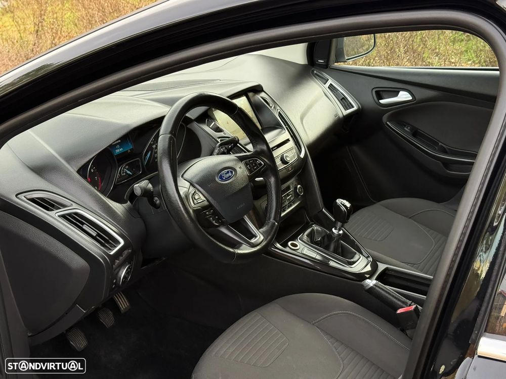 Ford Focus 1.0 EcoBoost Business - 13