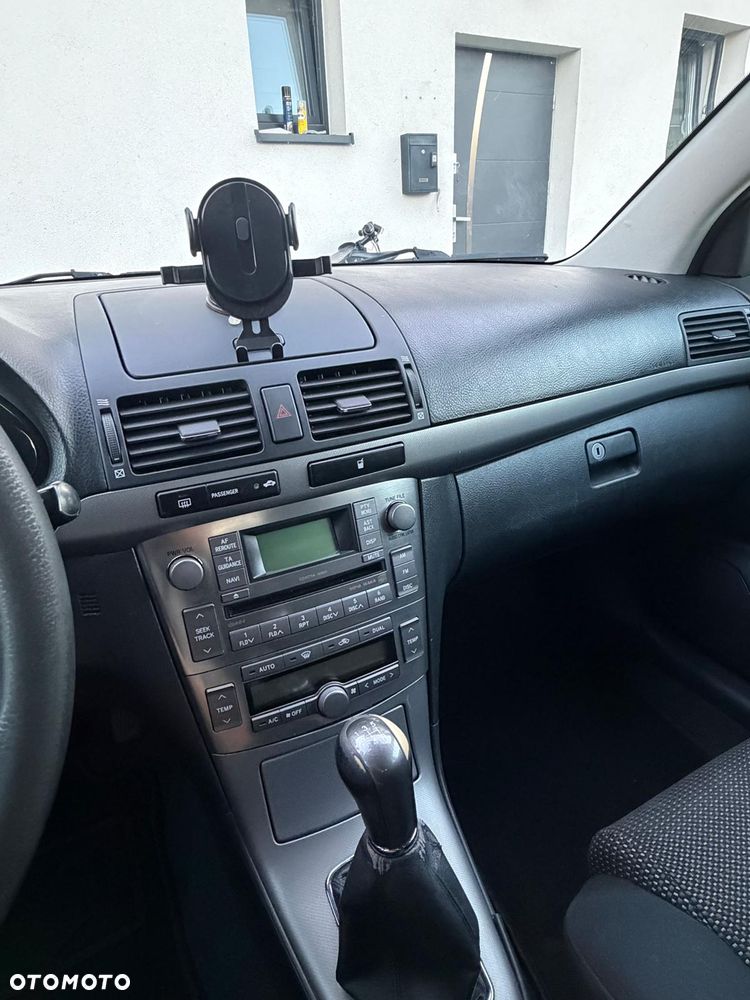 Toyota Avensis 1.8 VVT-i Luna - 7