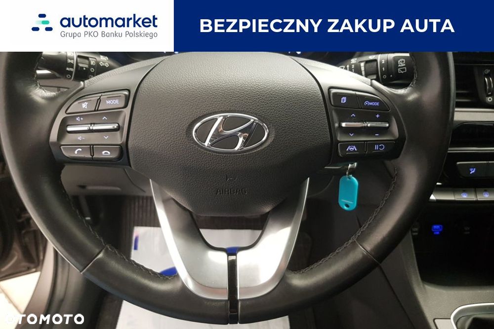 Hyundai i30 1.6 D Classic + - 17