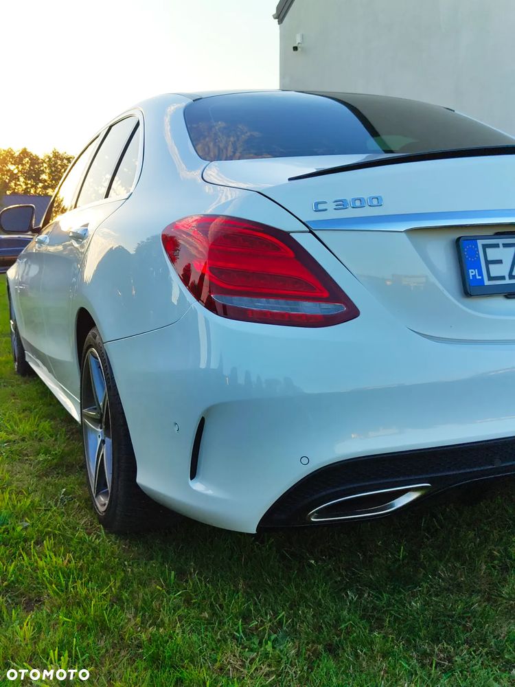 Mercedes-Benz Klasa C 300 9G-TRONIC - 3