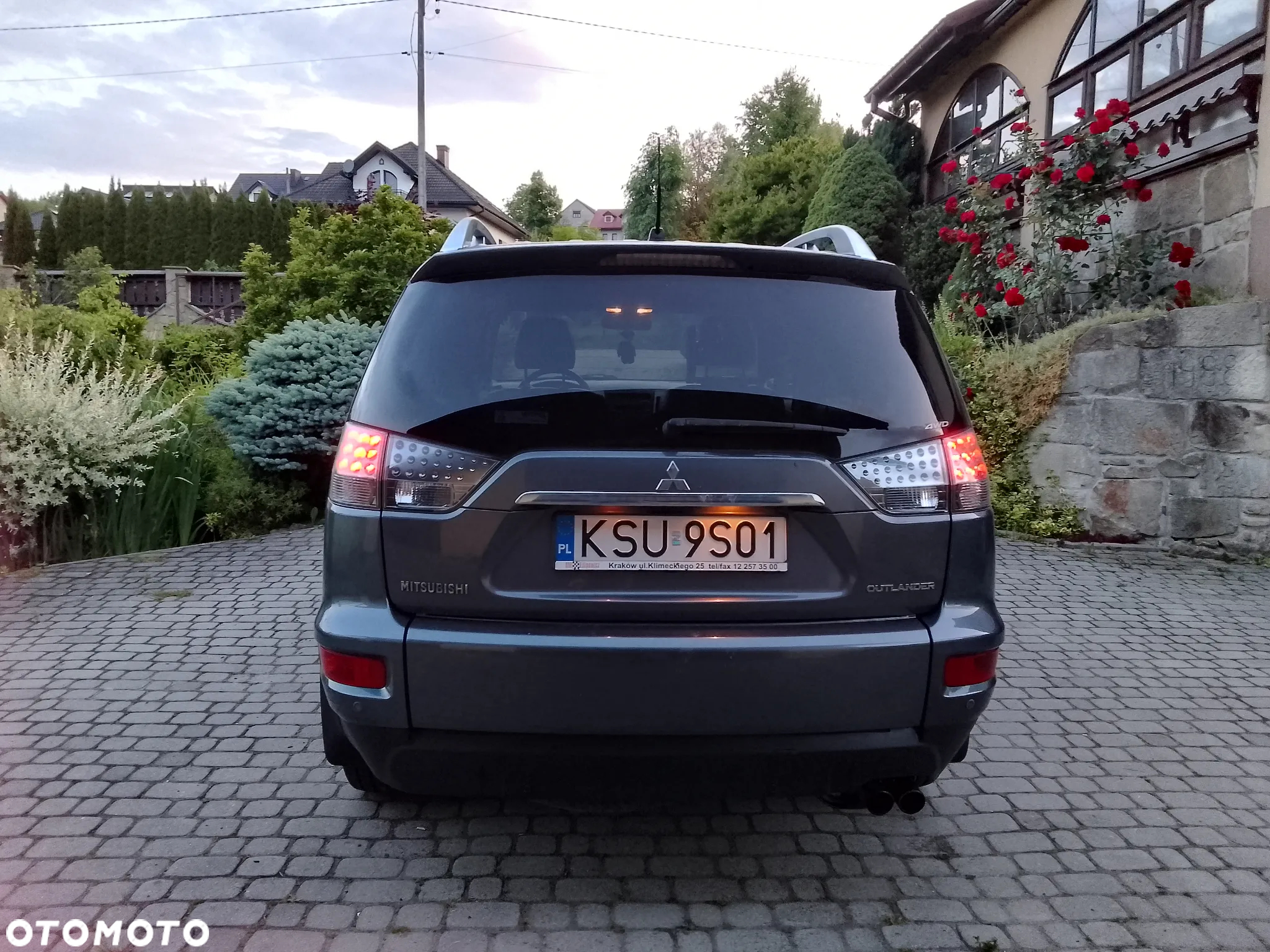 Mitsubishi Outlander 2.0 DID Intense + - 10