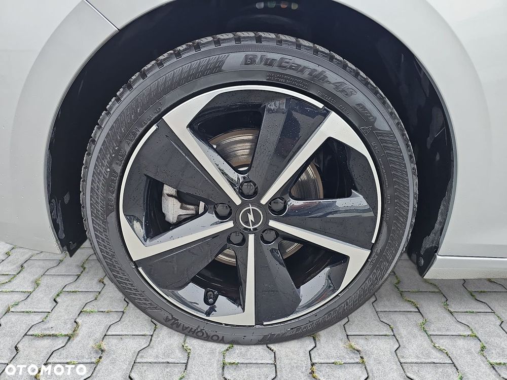 Opel Astra 1.2 T GS S&S - 9