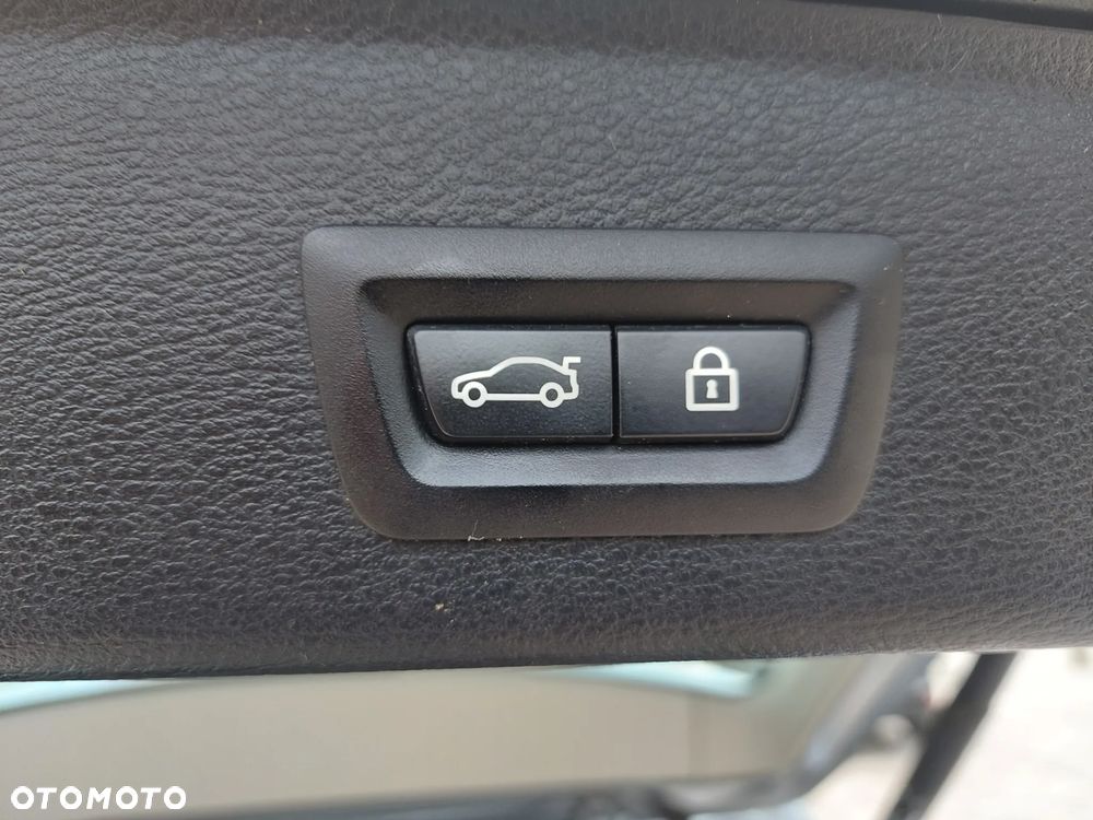 BMW X3 xDrive20i Advantage - 22