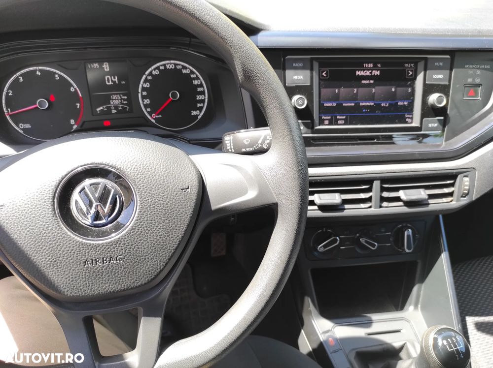 Volkswagen Polo - 2