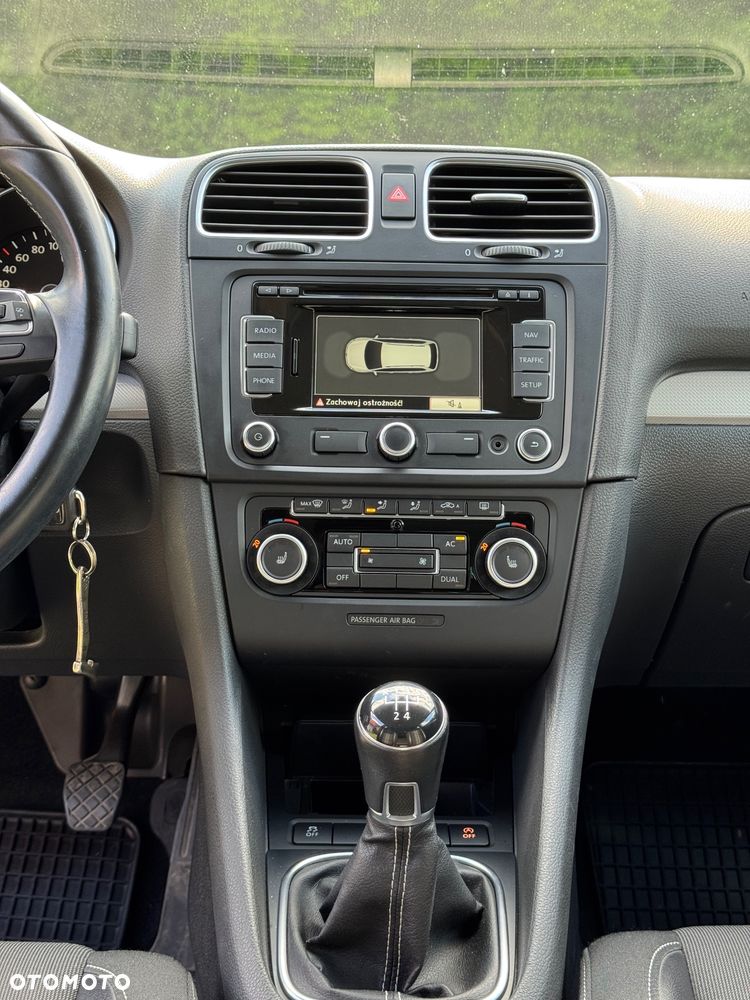 Volkswagen Golf 1.6 TDI Highline - 6