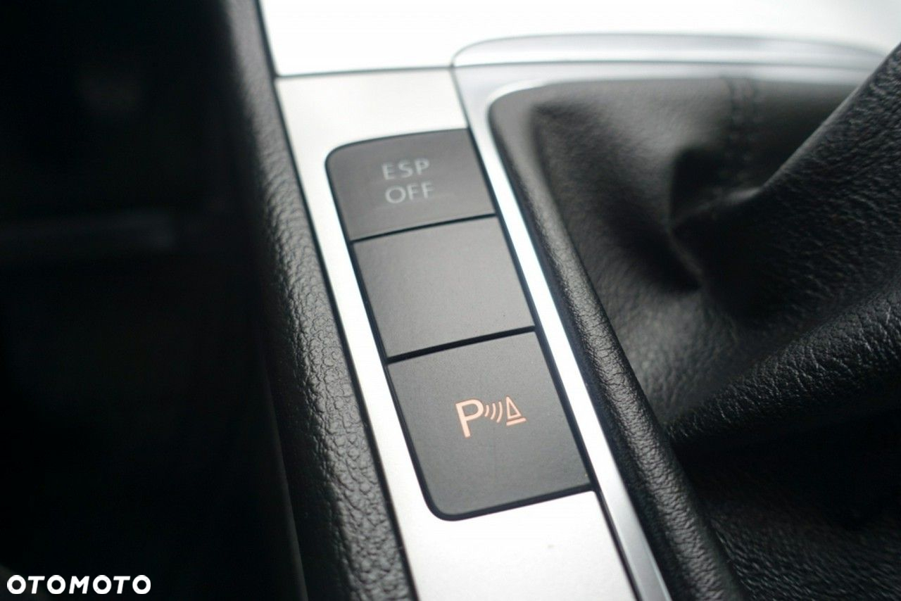 Volkswagen Passat - 24