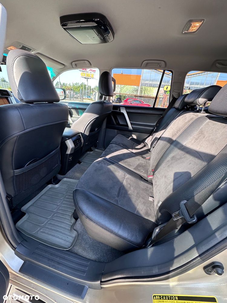 自動車 TAK Używany Toyota Land Cruiser 2011 - 95 000 PLN, 378 600 km