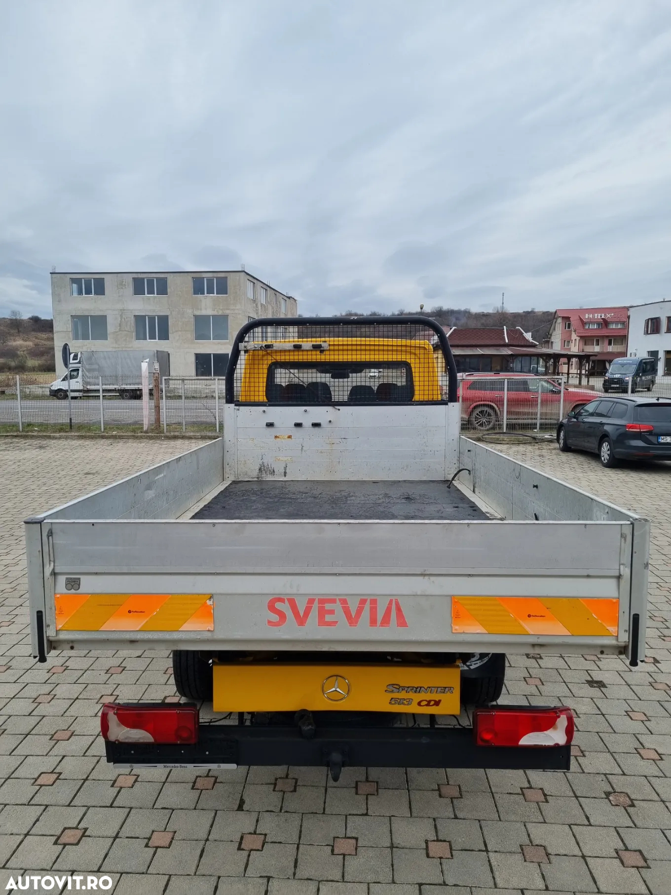 Mercedes-Benz Sprinter 513 CDI Basculabil Axă dublă Detarat la 3,5 Tone Cat. B Doka 6 Locuri + Ladă 4 Metri Basculabil Climă Cutie Automată - 10