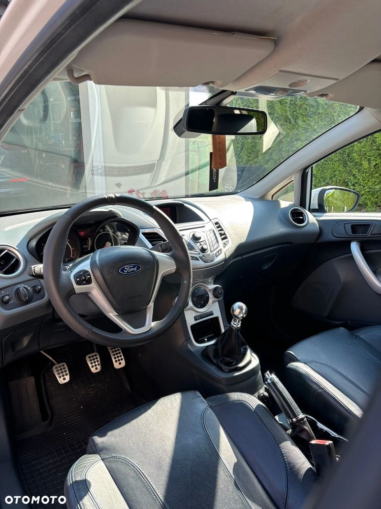 Ford Fiesta 1.6 Sport - 9