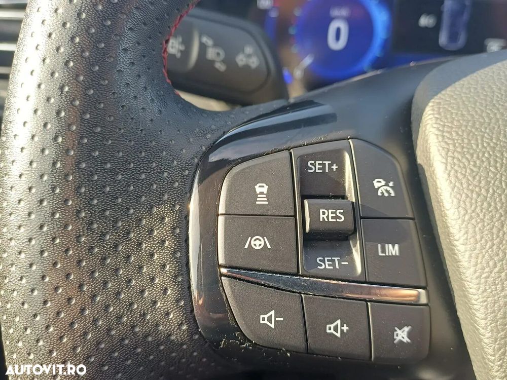 Ford Kuga 2.5 Duratec FHEV AWD ST Line X - 16
