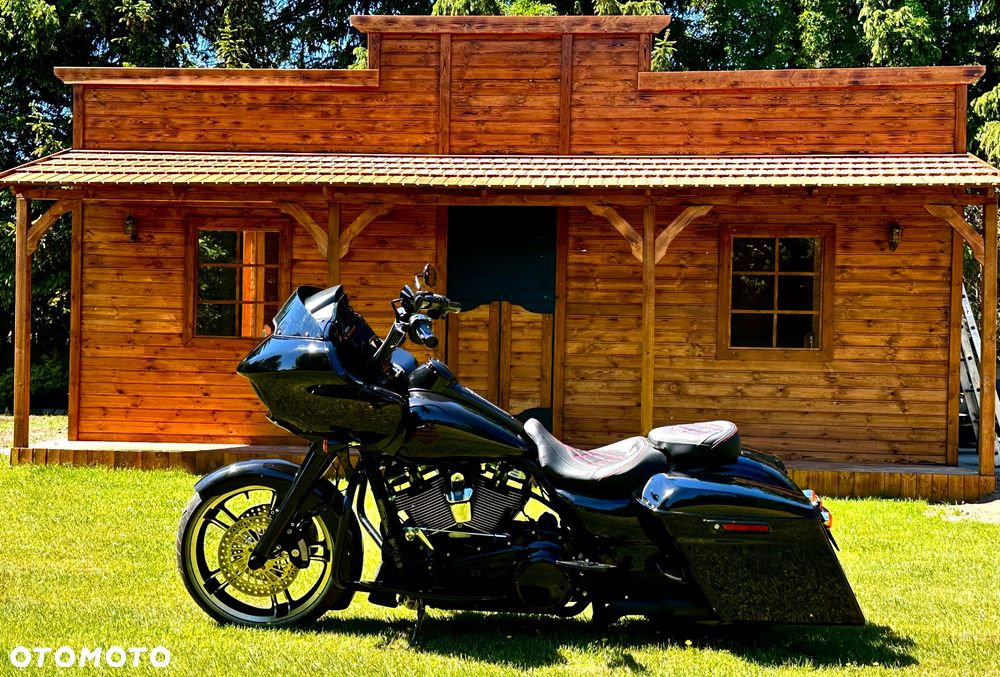 Harley-Davidson Touring Road Glide - 1
