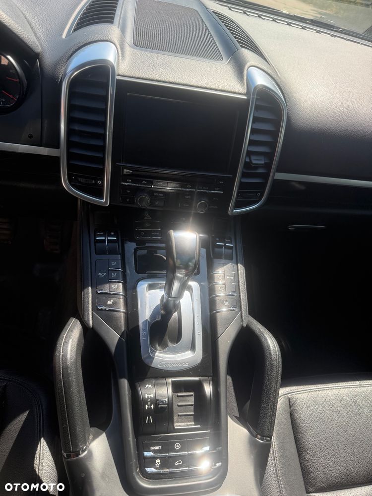 Porsche Cayenne Tiptronic S - 12