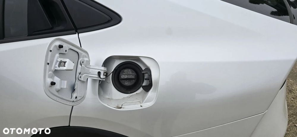 Toyota Prius ver-plug--in-2-0-hybrid-executive - 8