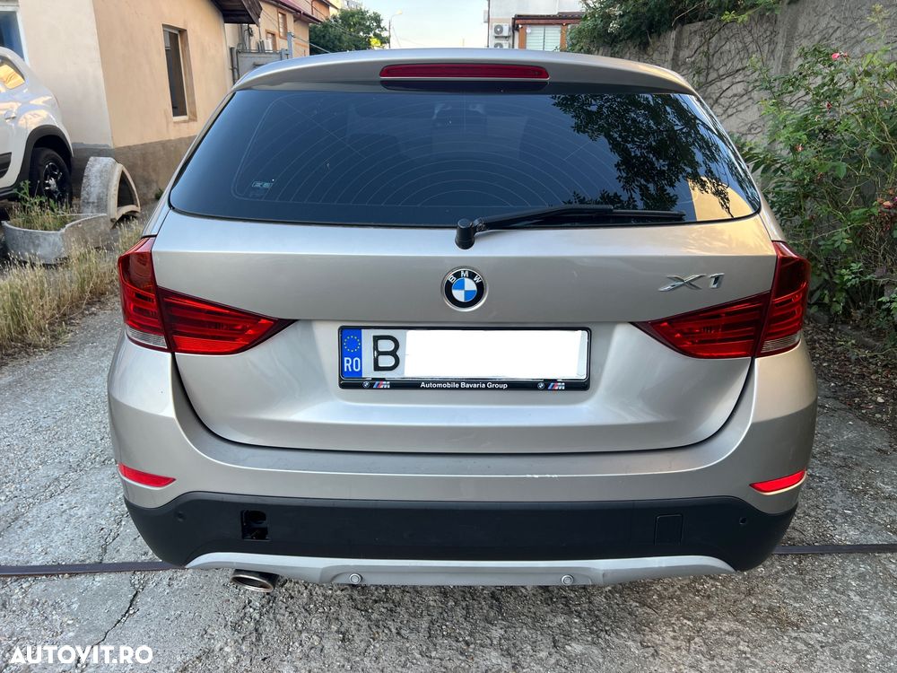 BMW X1 xDrive18d - 10