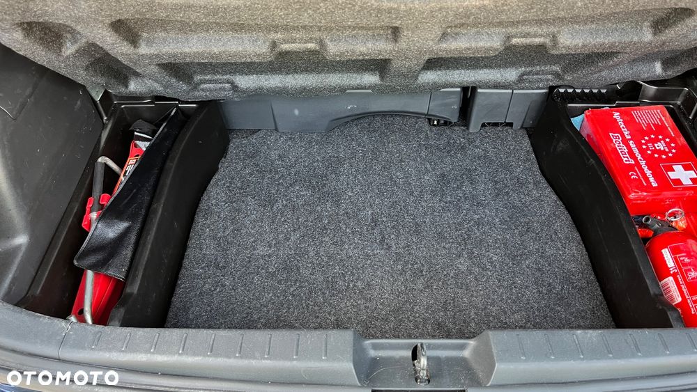Toyota Yaris 1.0 Terra A/C - 17