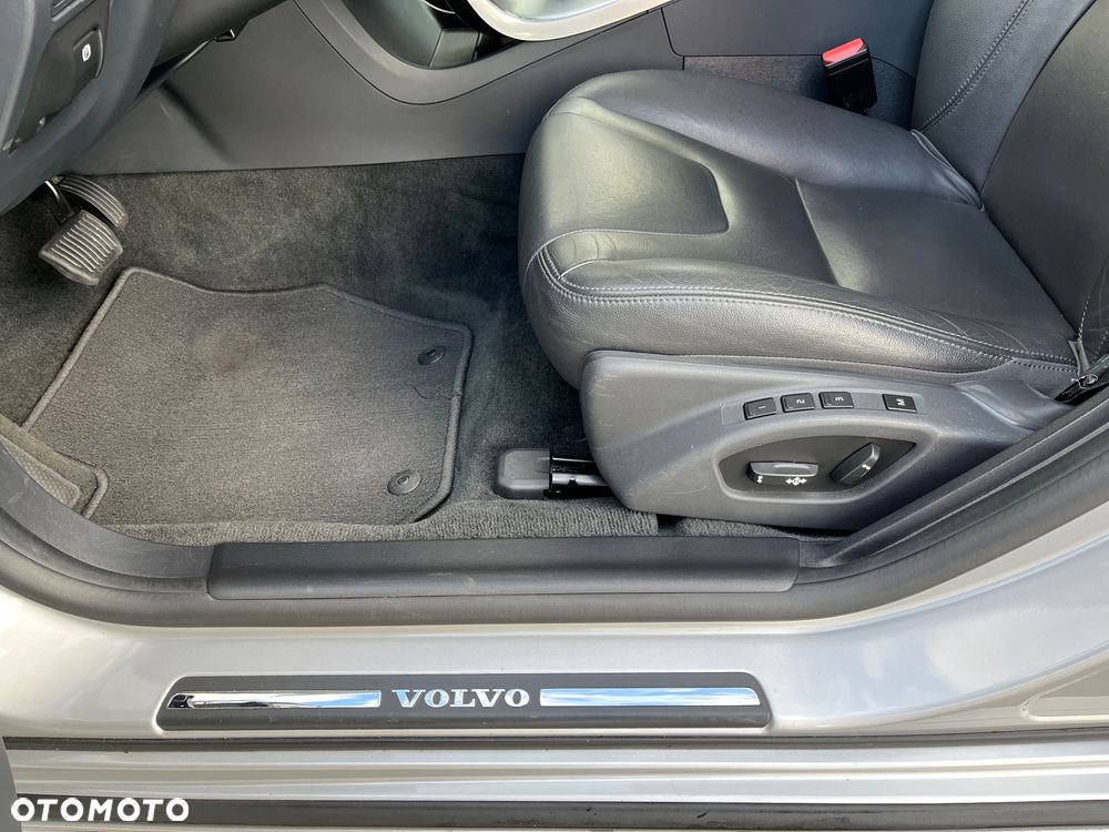 Volvo V60 Cross Country T5 AWD Geartronic - 13