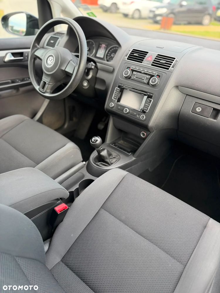 Volkswagen Touran 1.6 TDI DPF BlueMotion Technology Trendline - 11