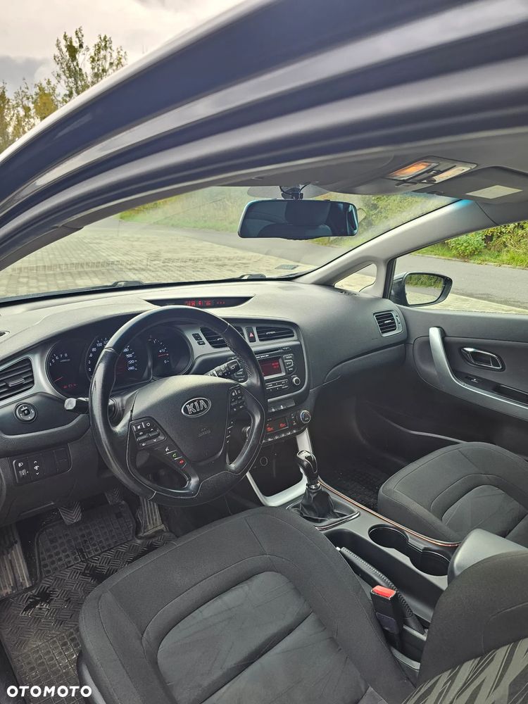 Kia Ceed 1.6 GDI L - 9