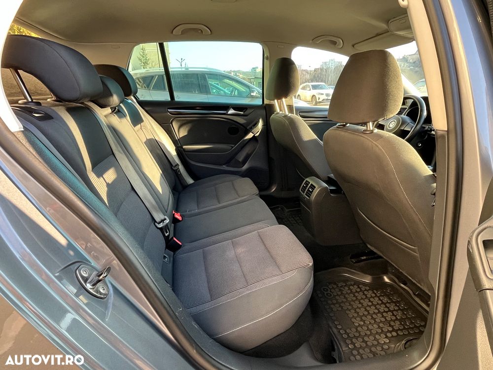 Volkswagen Golf 1.6 TDI DPF Comfortline - 16