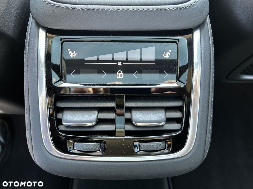 Volvo XC 90 - 31