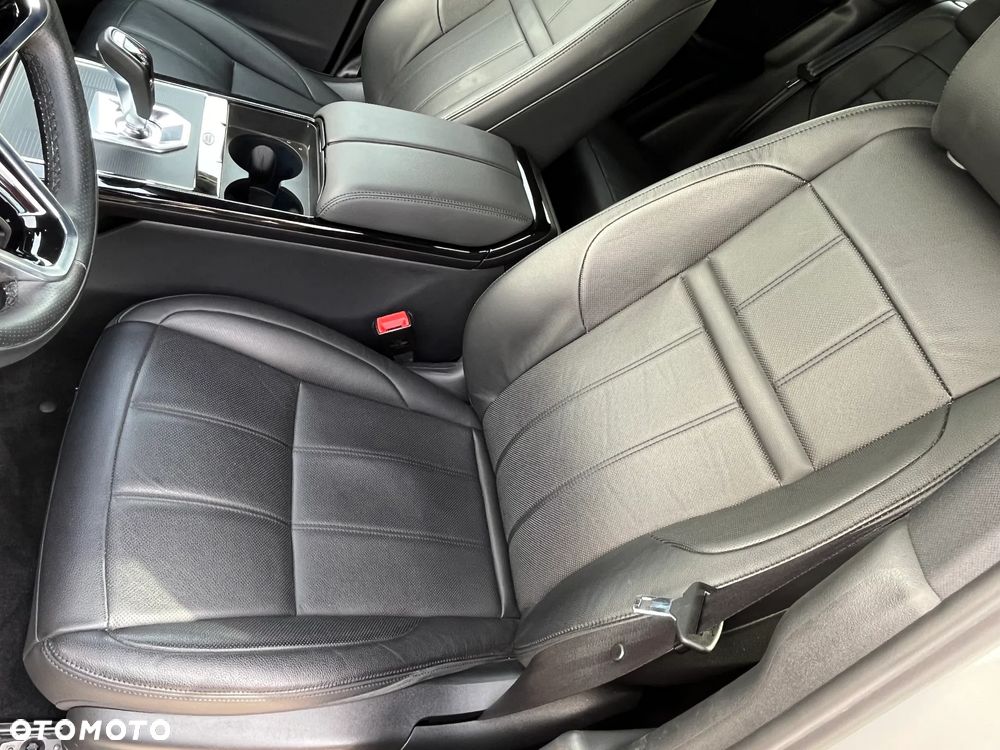 Land Rover Range Rover Evoque 2.0 D200 mHEV R-Dynamic SE - 29