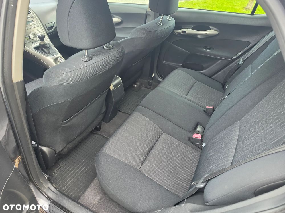 Toyota Auris 1.6 VVT-i Executive - 8