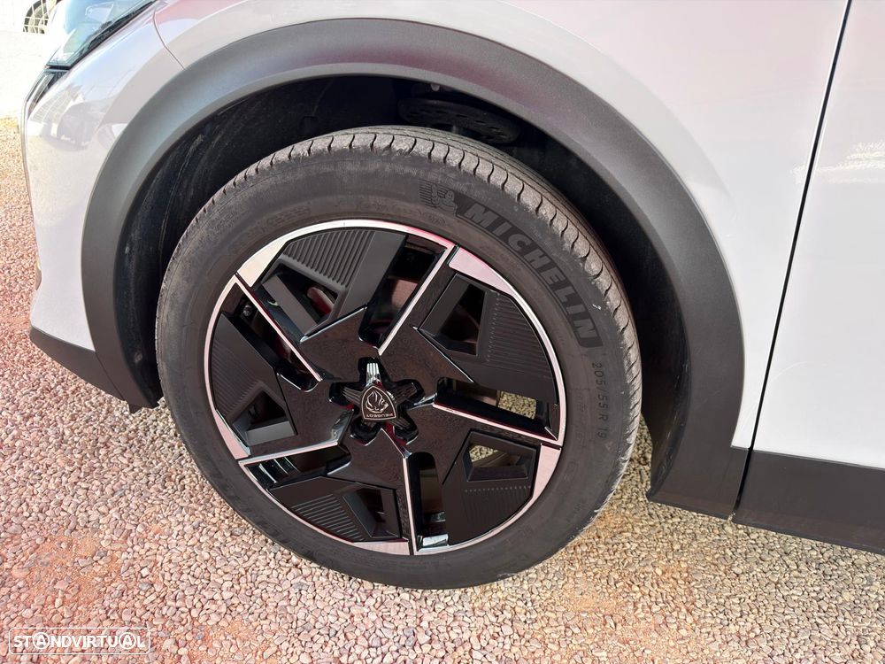 Peugeot 408 1.6 Hybrid Allure e-EAT8 - 23
