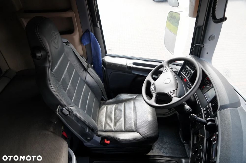 Scania R 580 / V8 / RETARDER / CAŁA NA PODUSZKACH / KLIMA POSTOJOWA / SKÓRY / OPONY 100 % / PO ZŁOTYM KONTRAKCIE SERWISOWYM - 27