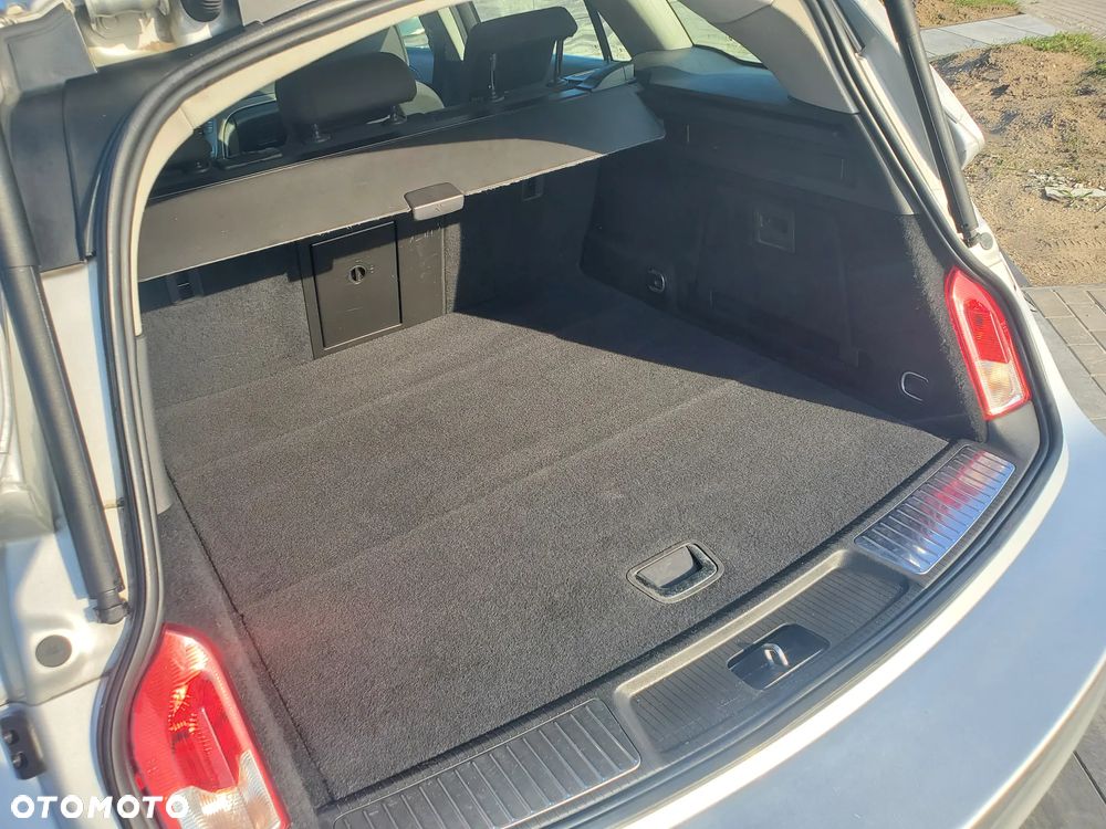 Opel Insignia - 22