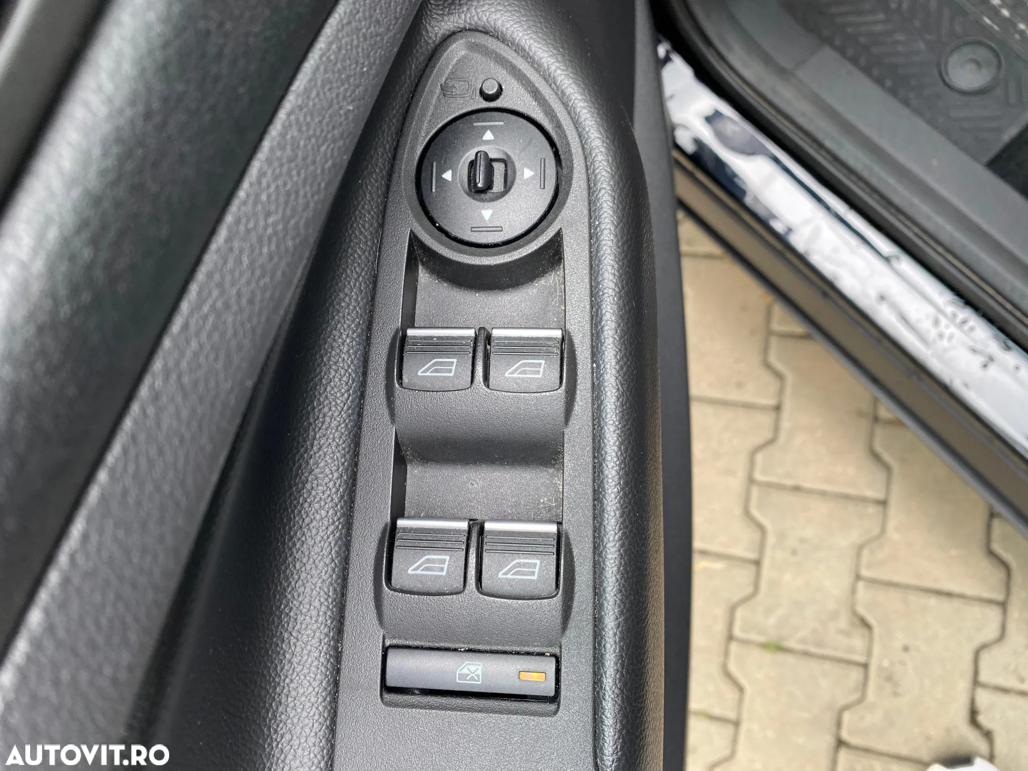 Ford Kuga 2.0 TDCi 4WD Powershift Titanium - 6