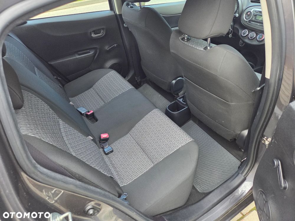 Toyota Yaris 1.0 Premium - 9