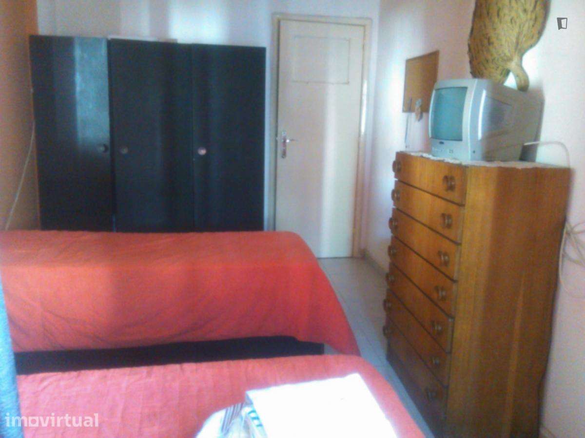 Quarto - localizado em Lisbon - Grande imagem: 4/8
