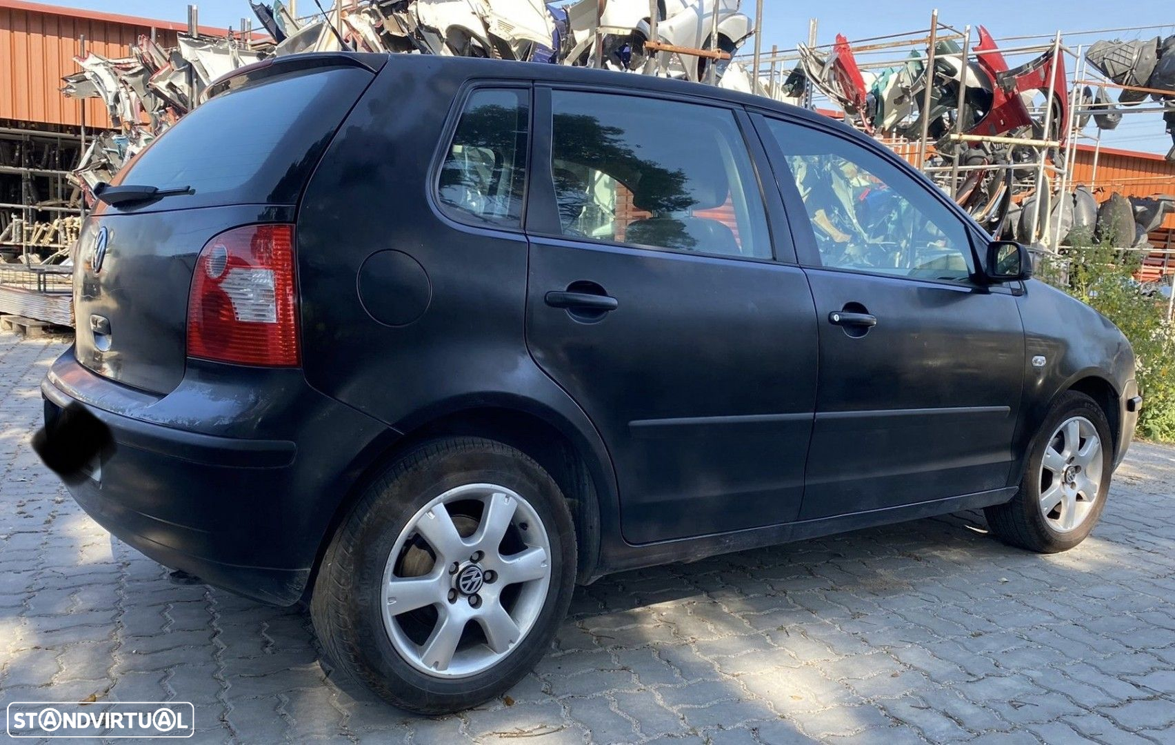 VW Polo 1.2i  de 2004 disponível para peças MOTOR VENDIDO - 3
