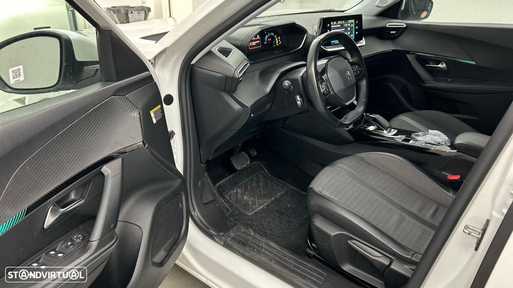 Peugeot e-2008 50 kWh Allure - 5