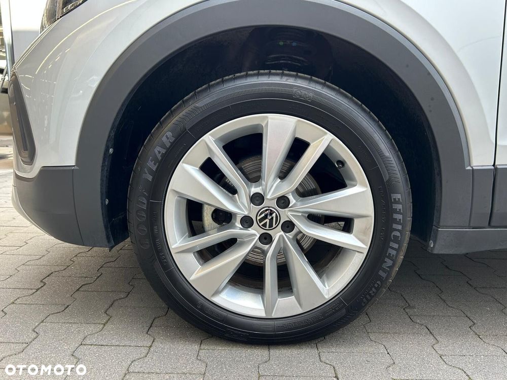 Volkswagen T-Cross - 32