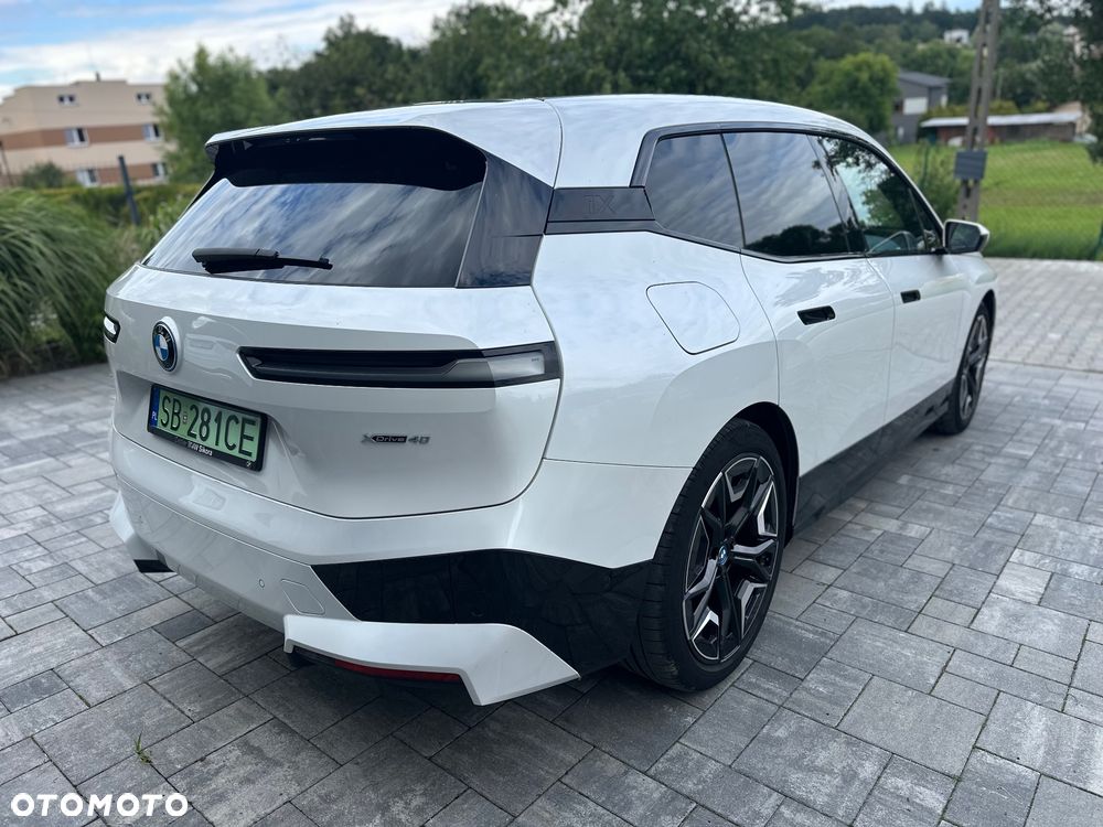 BMW iX xDrive40 76.6kWh Signature - 11