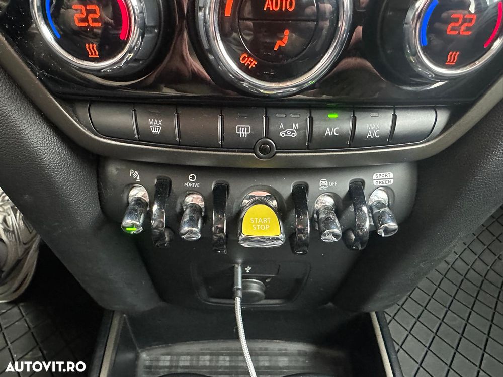 Mini Countryman Cooper S E ALL4 AT - 22