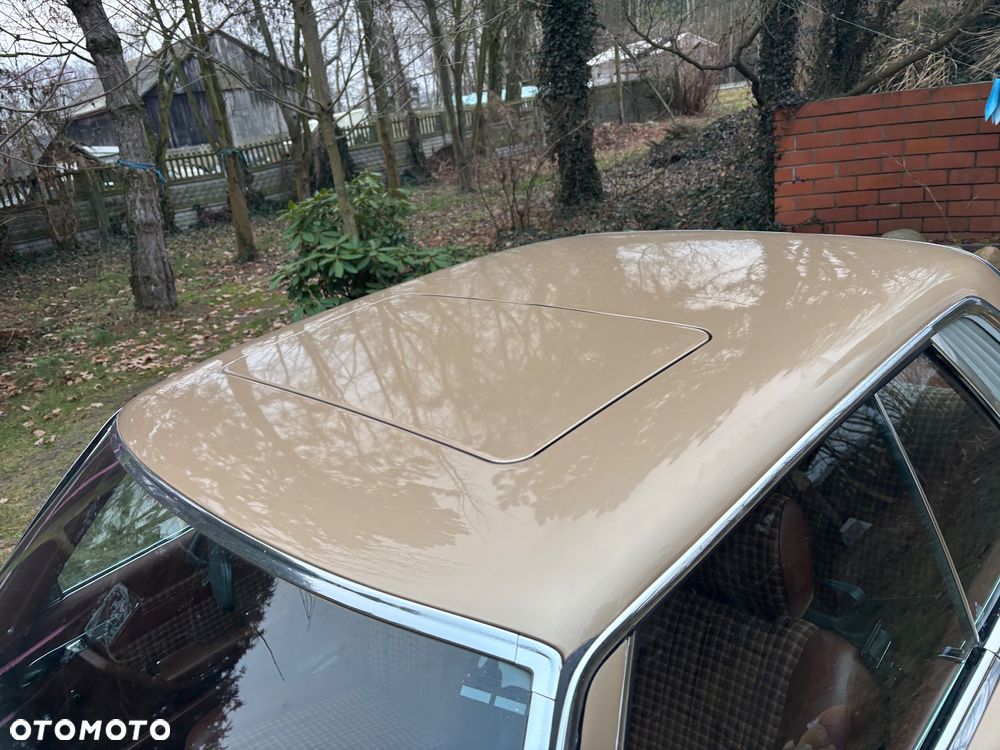 Mercedes-Benz SLC - 15