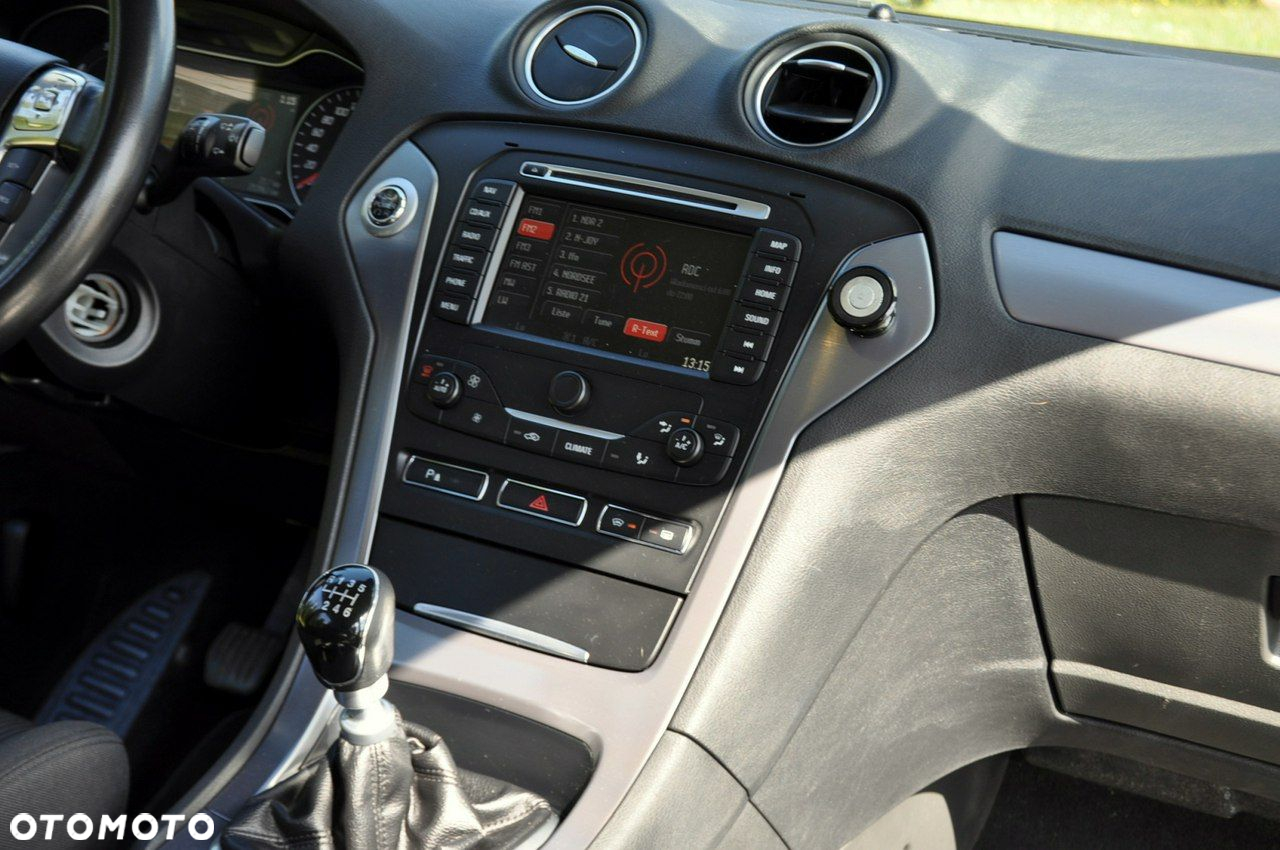 Ford Mondeo - 27