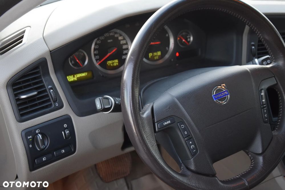 Volvo XC 70 D5 AWD Summum - 23