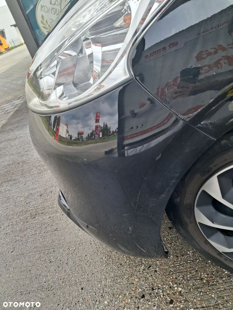 Peugeot 208 - 5