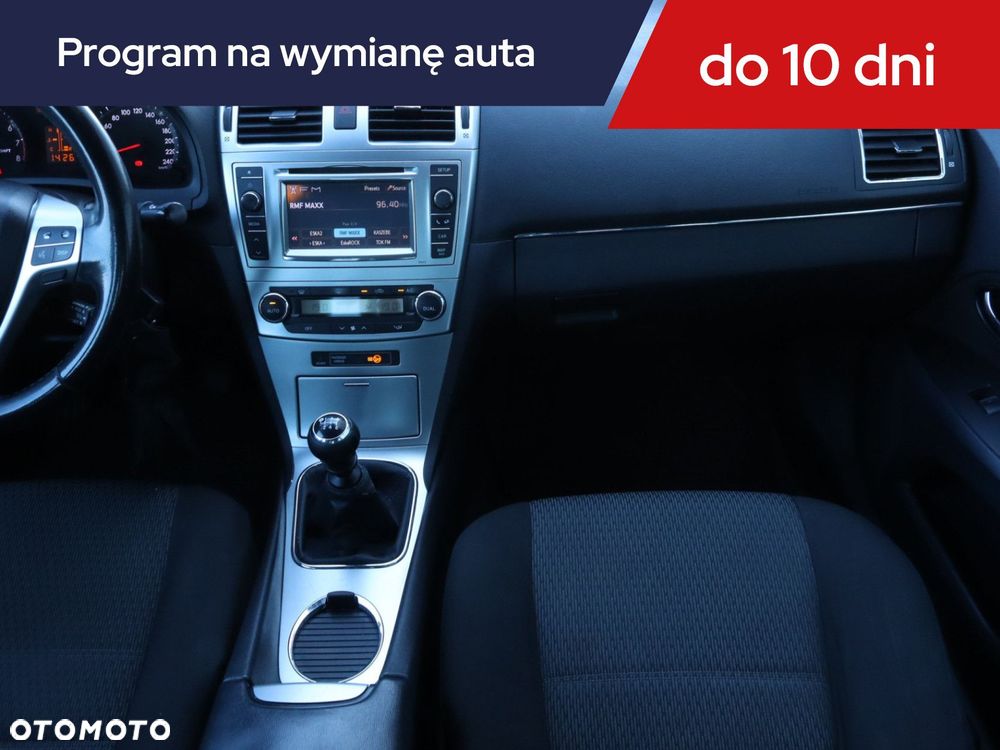 Toyota Avensis - 10