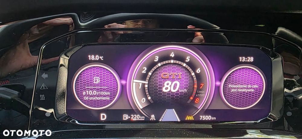 Volkswagen Golf - 32