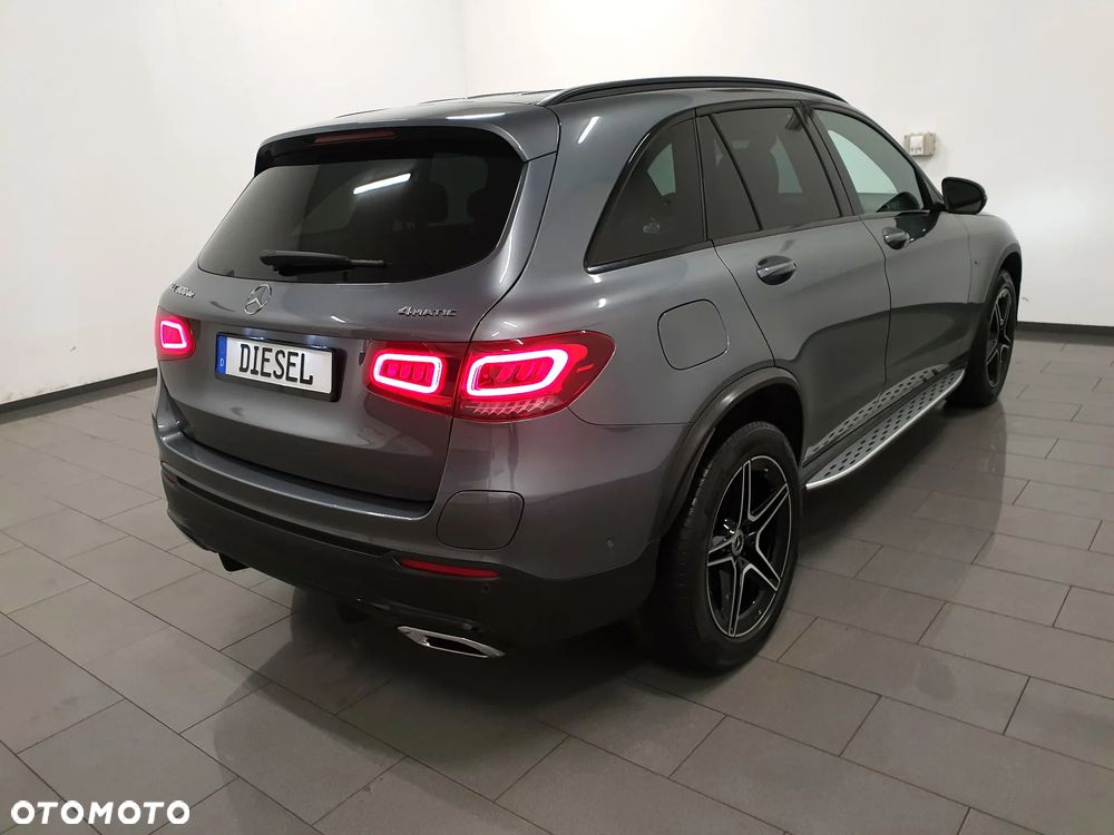 Mercedes-Benz GLC 300 de 4Matic 9G-TRONIC AMG Line Plus - 6