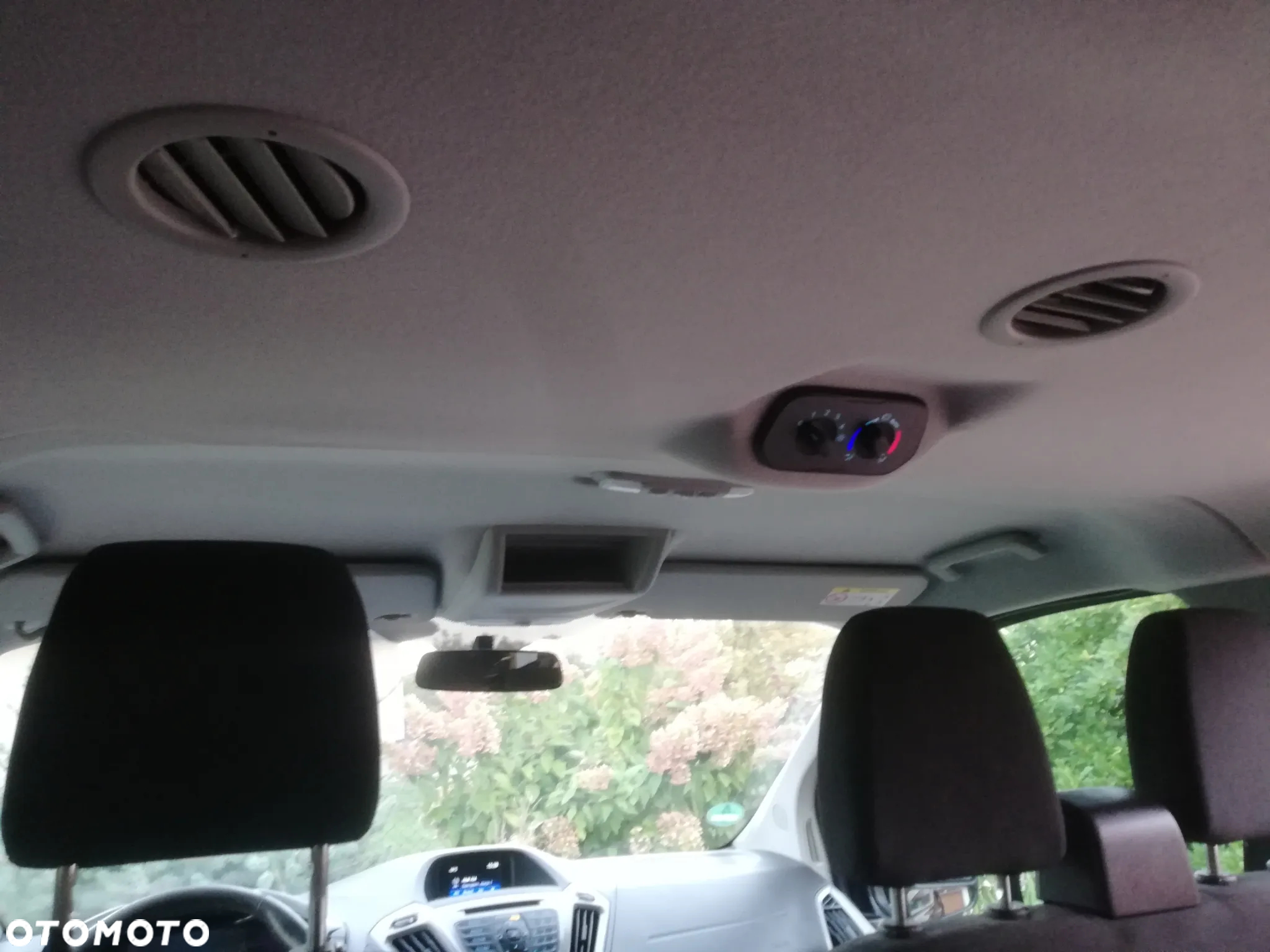 Ford Transit Custom 310 L2H1 Limited - 11