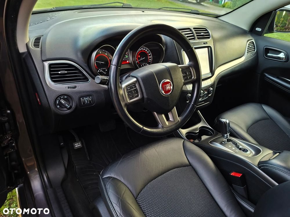 Fiat Freemont 2.0 Multijet 16V DPF Automatik Allrad Cross - 16