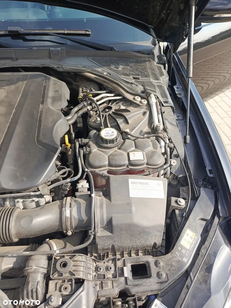 Jaguar XE 2.0 D AWD R-Sport - 38